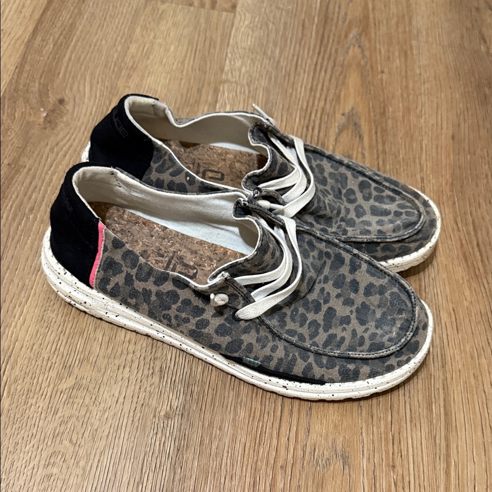 Women’s Leopard Hey Dudes